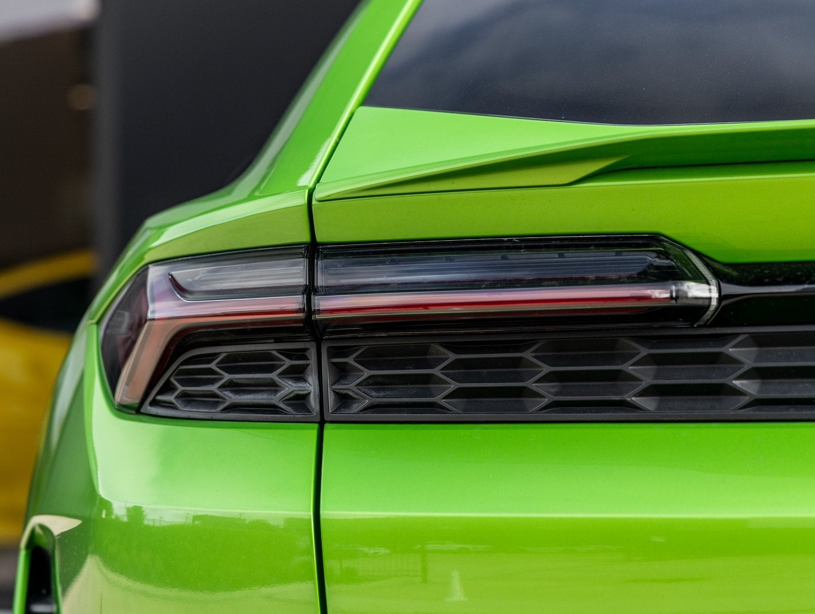 2025 Lamborghini Urus SE