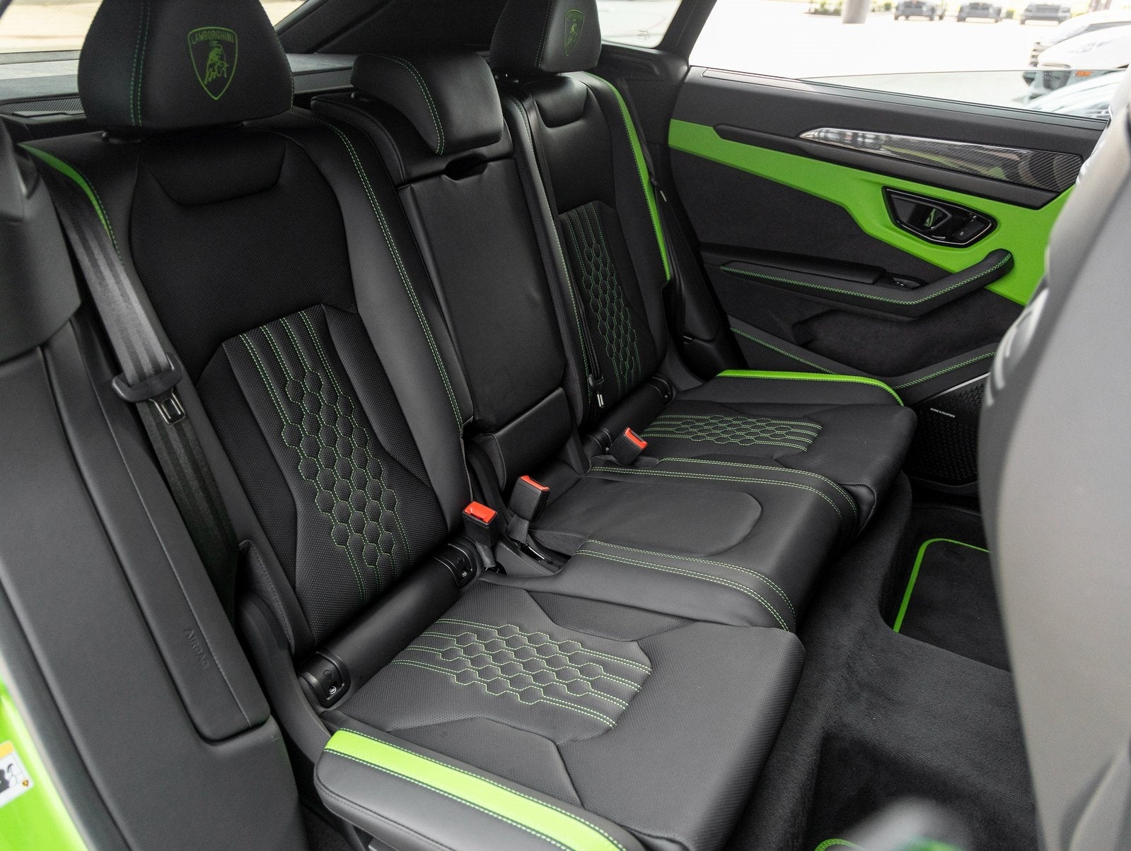 2025 Lamborghini Urus SE