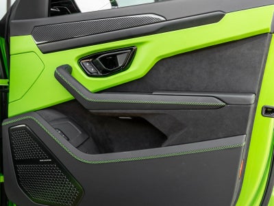 2025 Lamborghini Urus SE