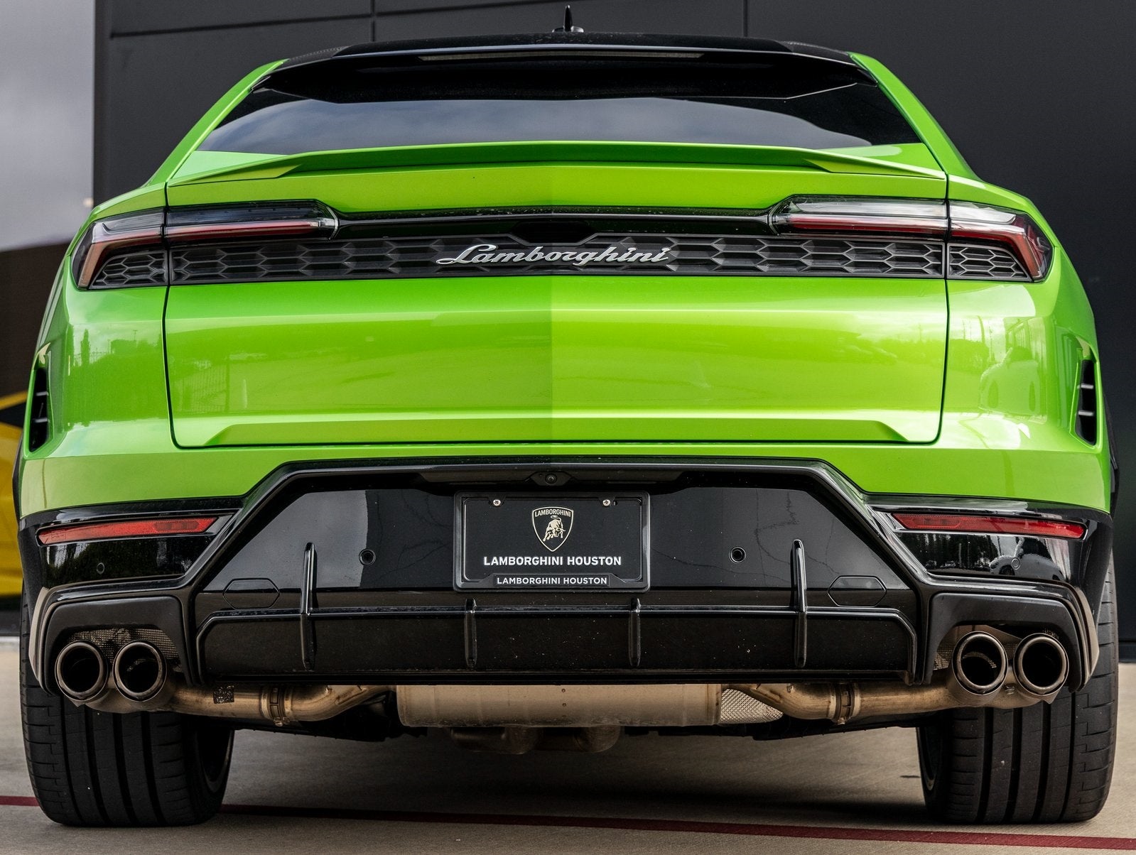 2025 Lamborghini Urus SE