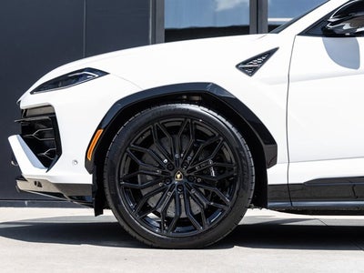 2025 Lamborghini Urus SE