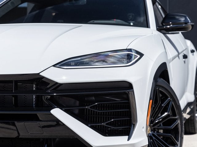2025 Lamborghini Urus SE