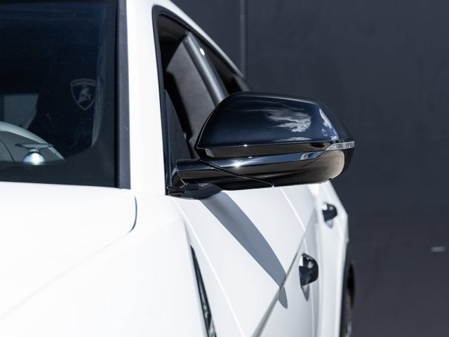 2025 Lamborghini Urus SE