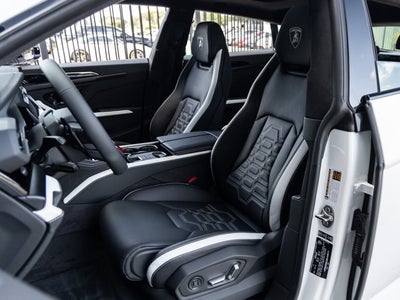 2025 Lamborghini Urus SE