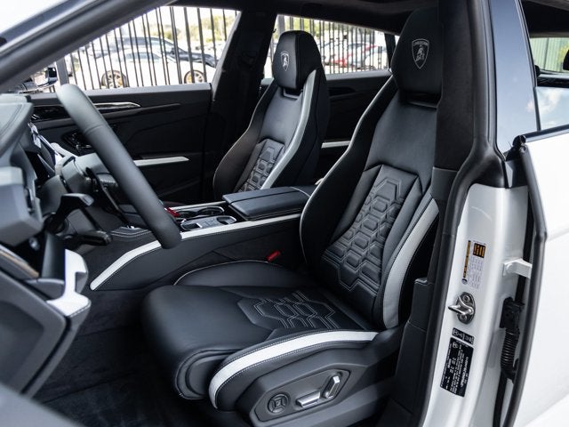 2025 Lamborghini Urus SE