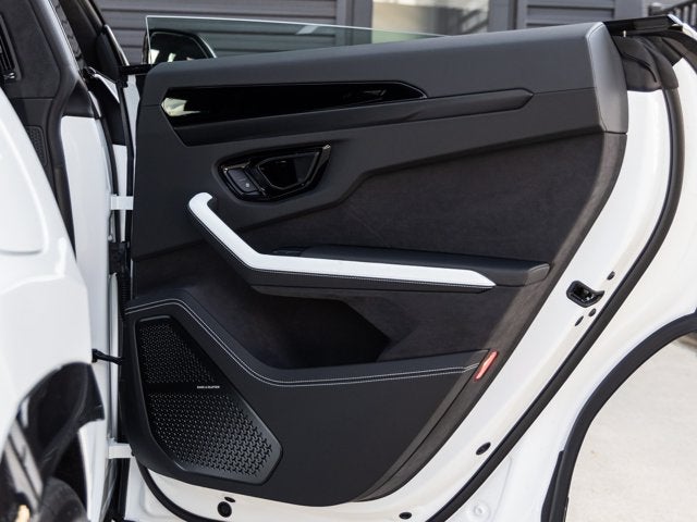 2025 Lamborghini Urus SE