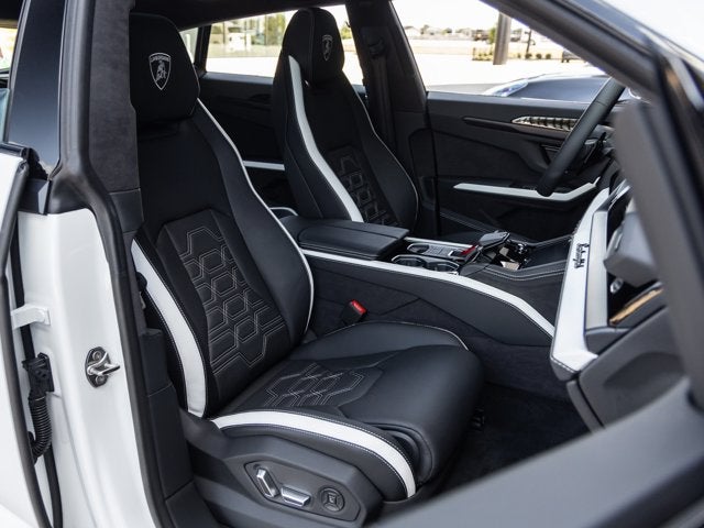 2025 Lamborghini Urus SE