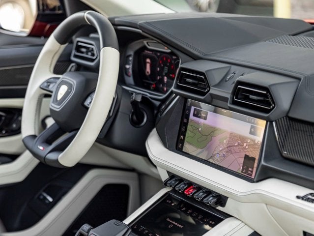 2025 Lamborghini Urus SE