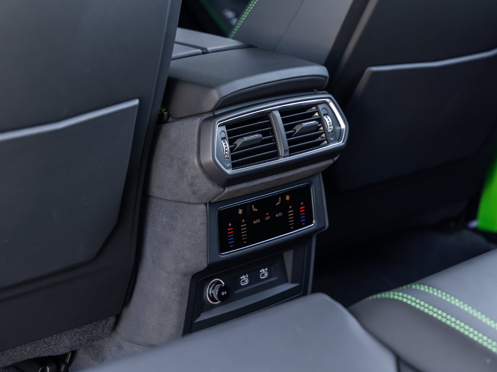 2025 Lamborghini Urus SE