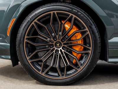 2025 Lamborghini Urus SE