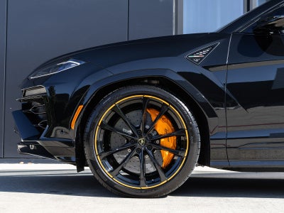2026 Lamborghini Urus SE