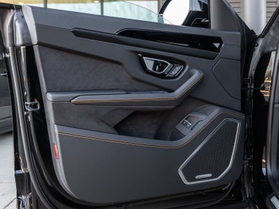 2026 Lamborghini Urus SE