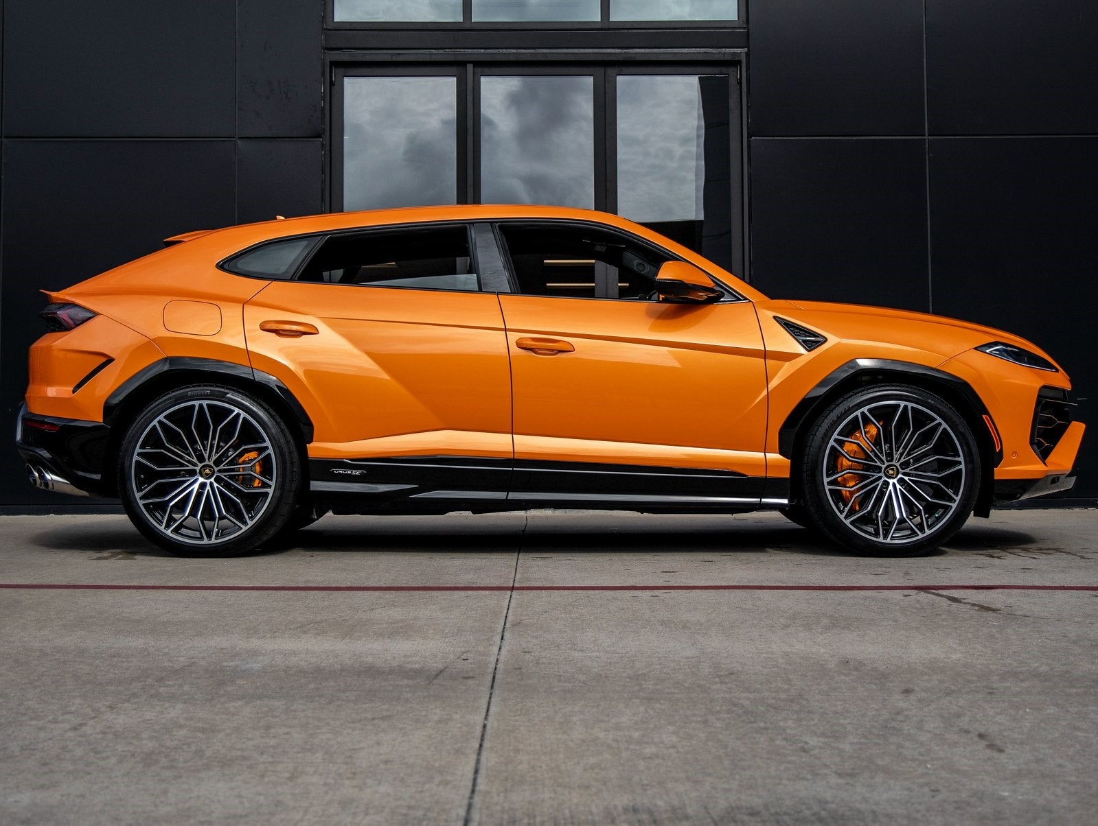 2025 Lamborghini Urus SE