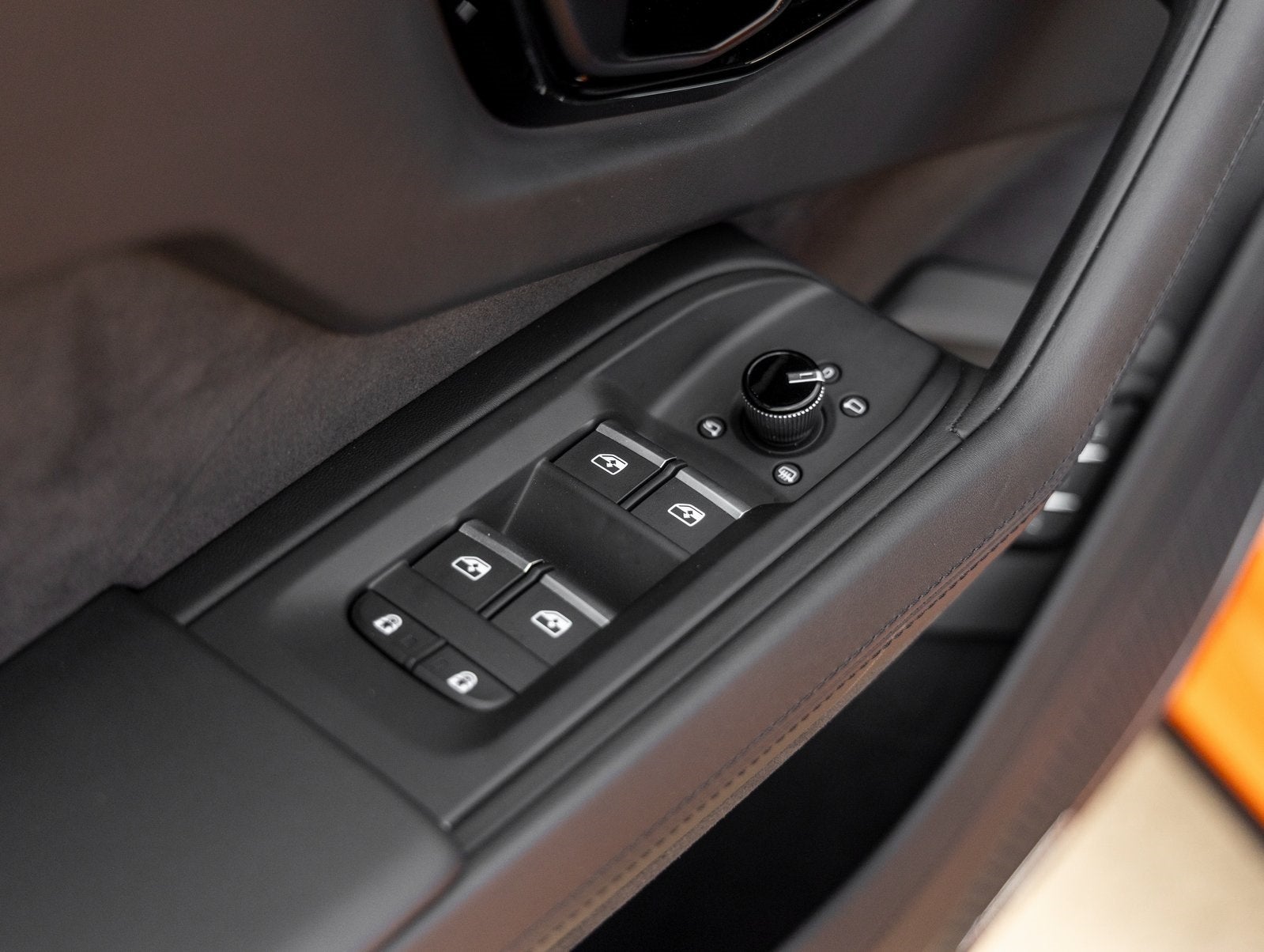 2025 Lamborghini Urus SE