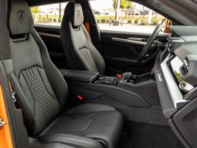 2025 Lamborghini Urus SE