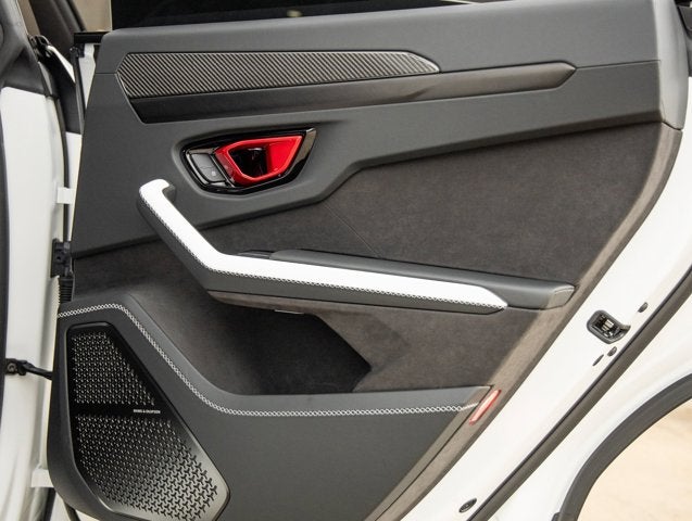 2025 Lamborghini Urus SE