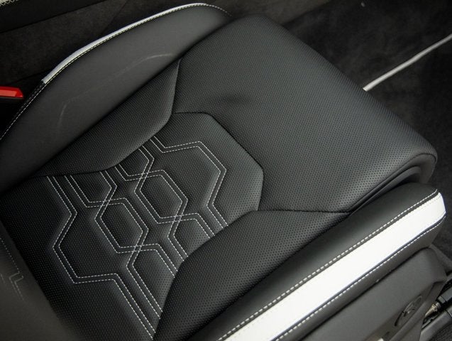 2025 Lamborghini Urus SE