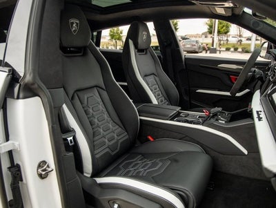 2025 Lamborghini Urus SE