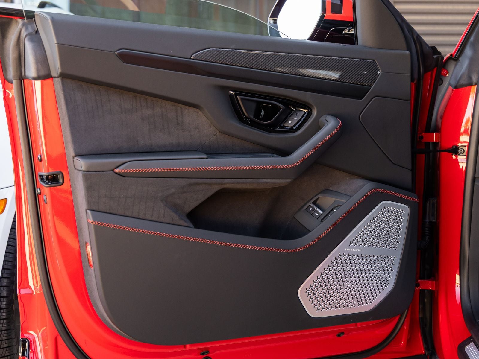 2026 Lamborghini Urus SE