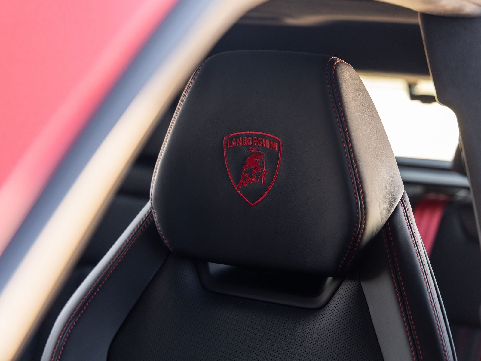 2026 Lamborghini Urus SE