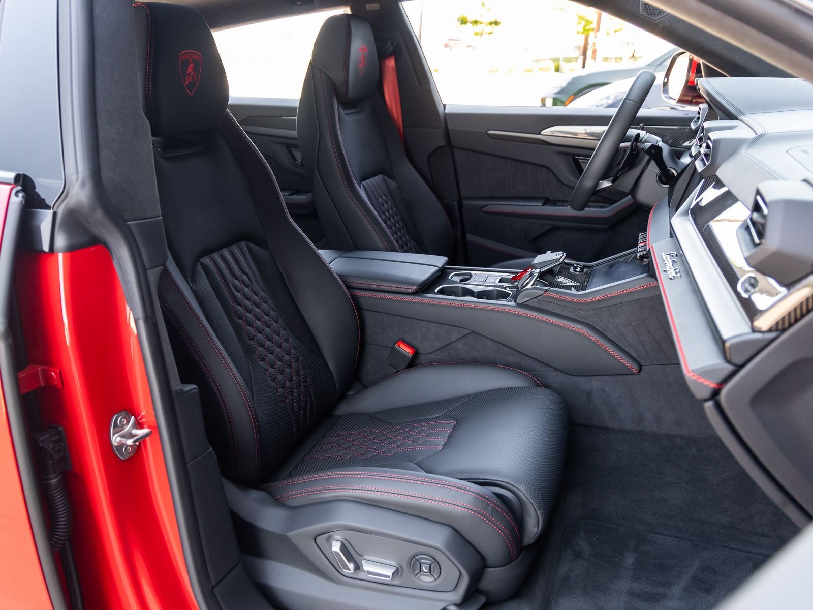 2026 Lamborghini Urus SE