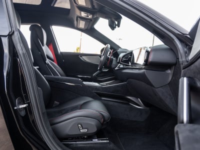 2025 Ferrari Purosangue Base