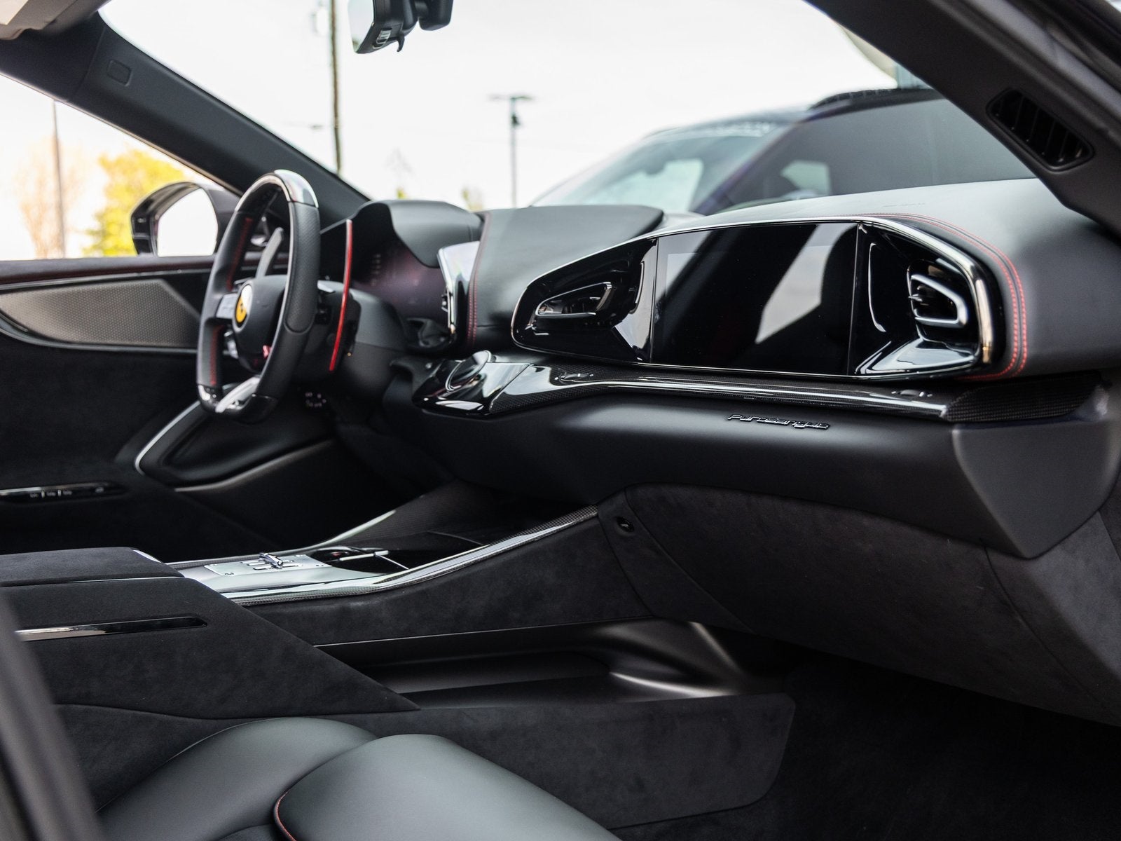 2025 Ferrari Purosangue Base