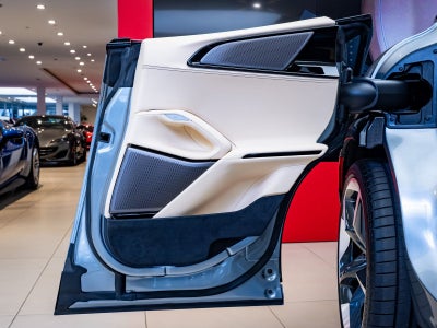 2025 Ferrari Purosangue Base