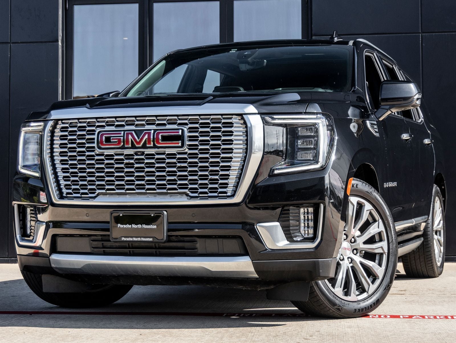 2021 GMC Yukon Denali's photo