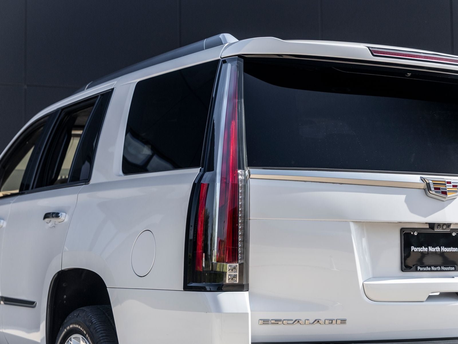 2019 Cadillac Escalade Platinum Edition