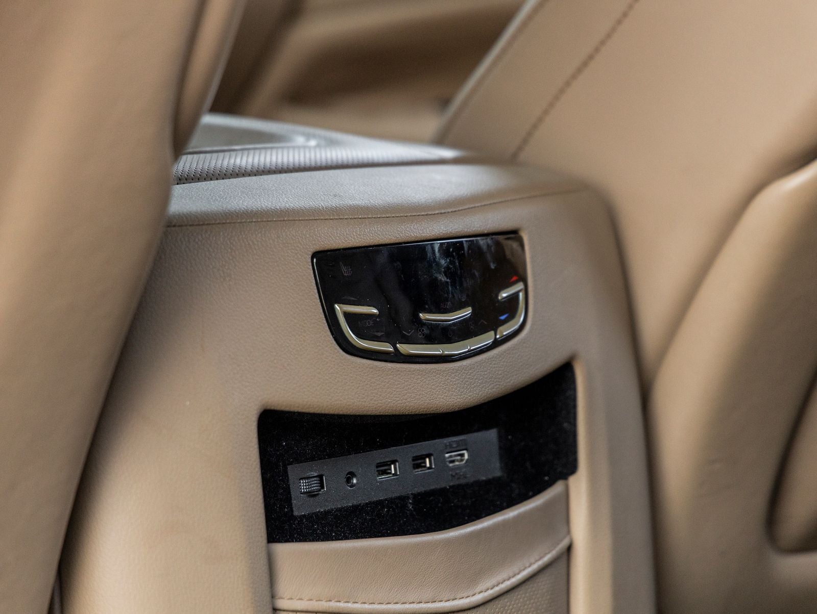 2019 Cadillac Escalade Platinum Edition
