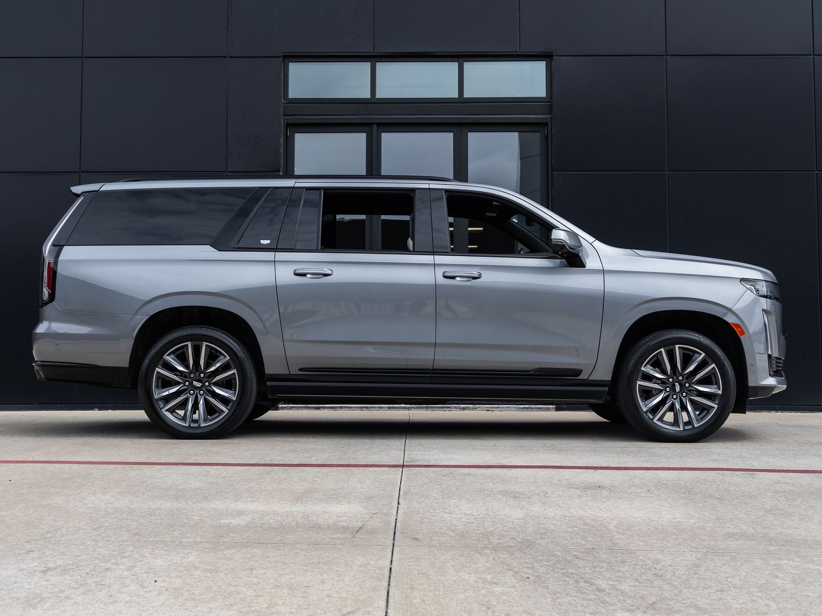 2022 Cadillac Escalade ESV Sport