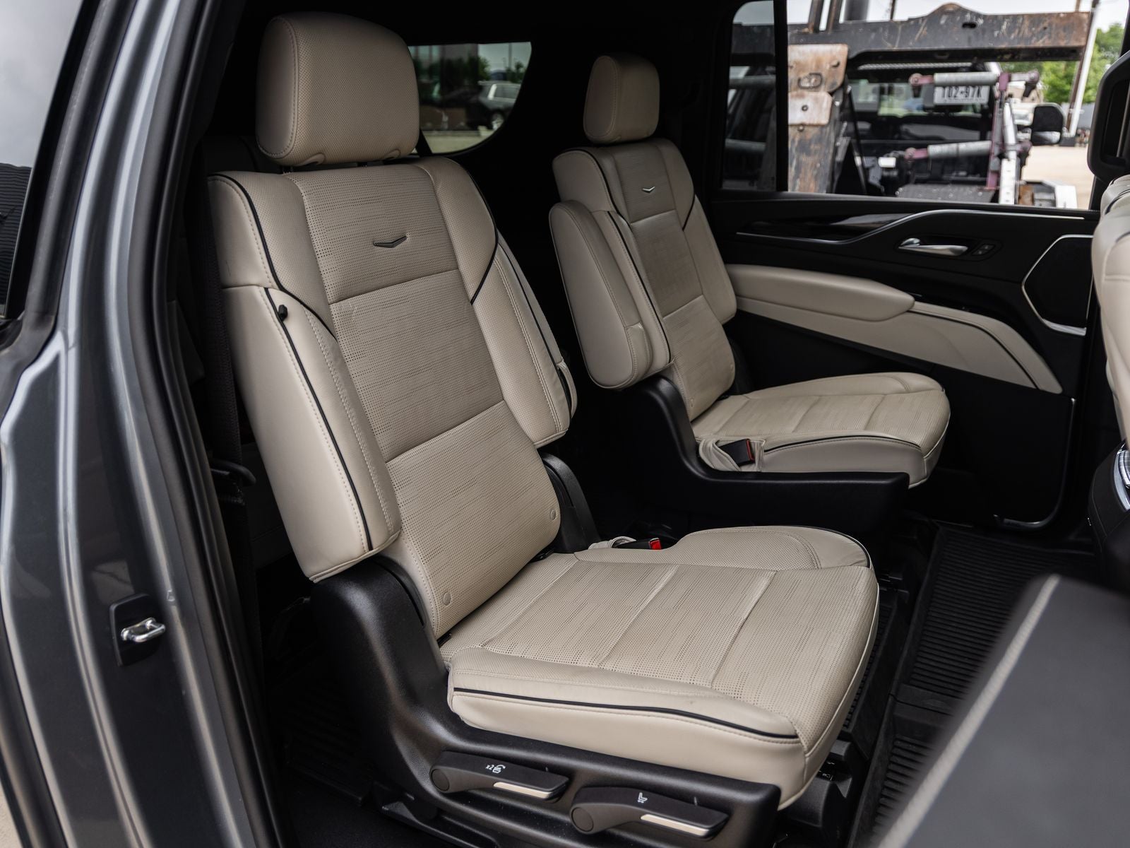 2022 Cadillac Escalade ESV Sport