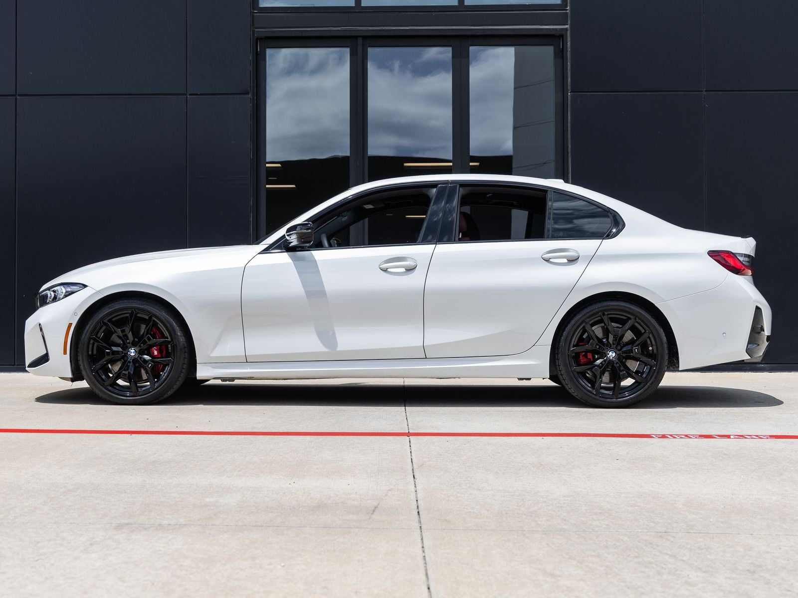 2025 BMW 3 Series 330i