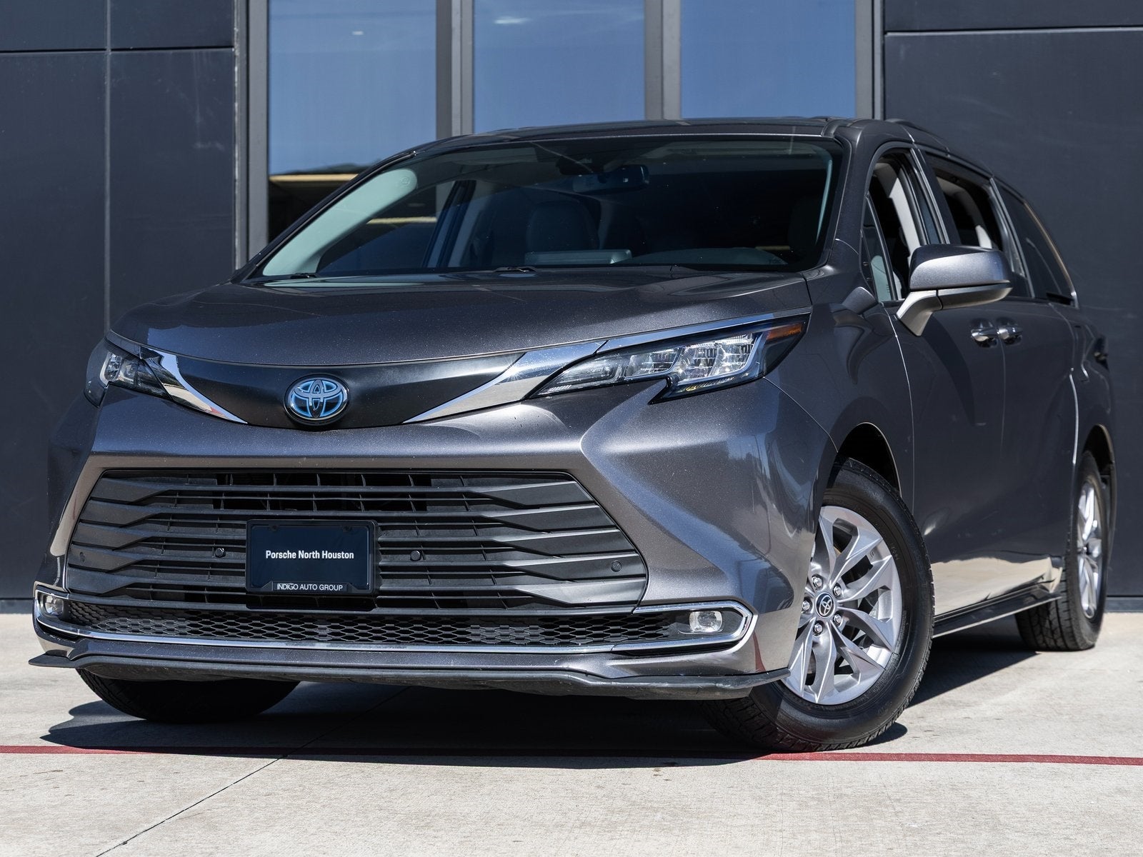 2023 Toyota Sienna XLE