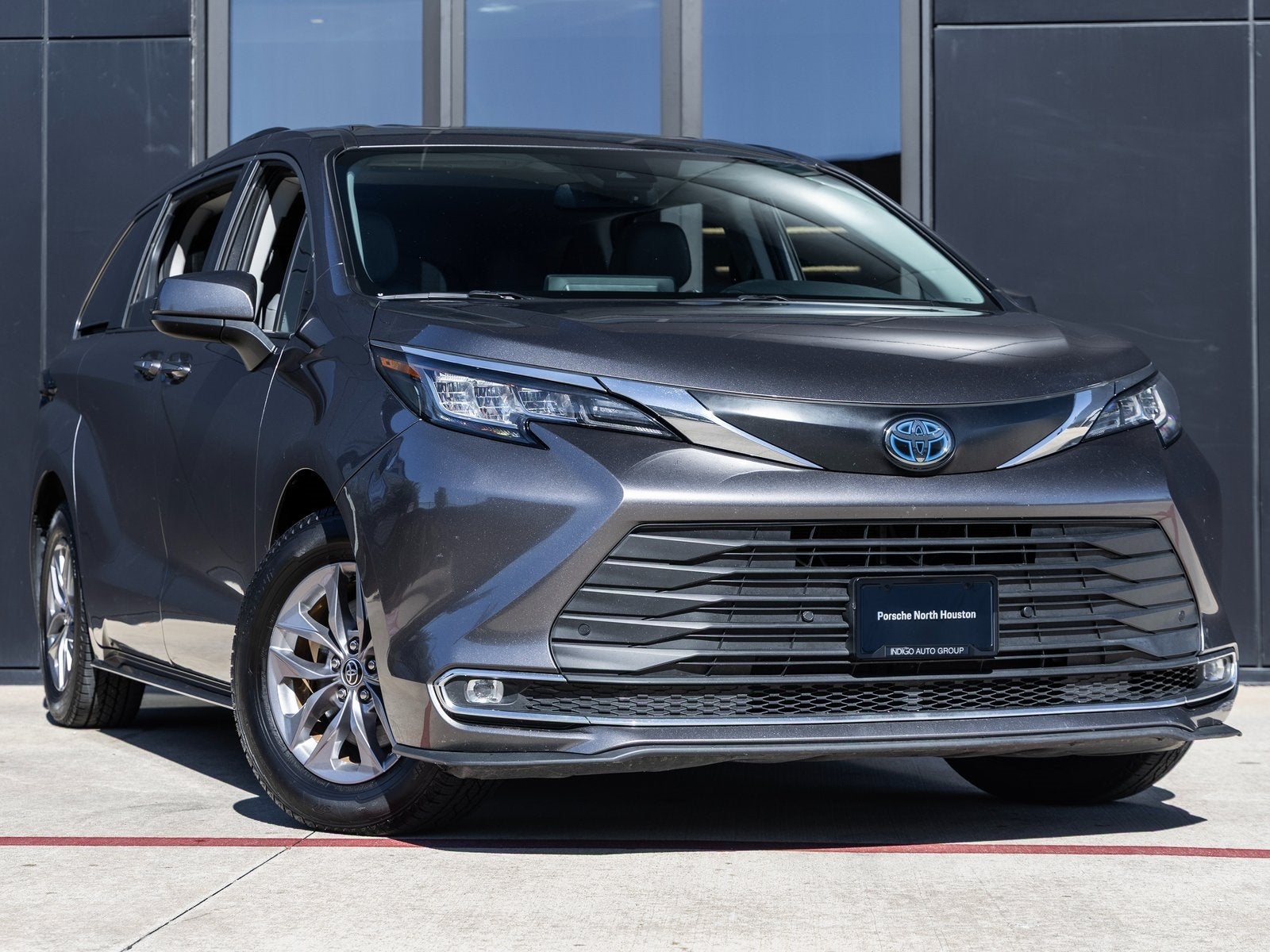 2023 Toyota Sienna XLE