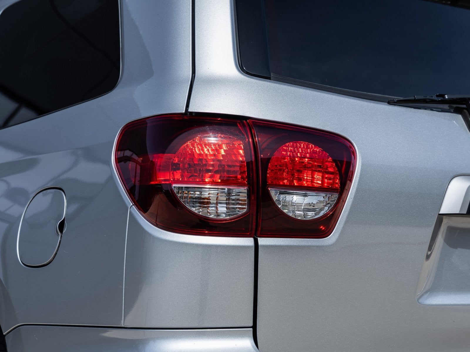 2020 Toyota Sequoia SR5 5.7L