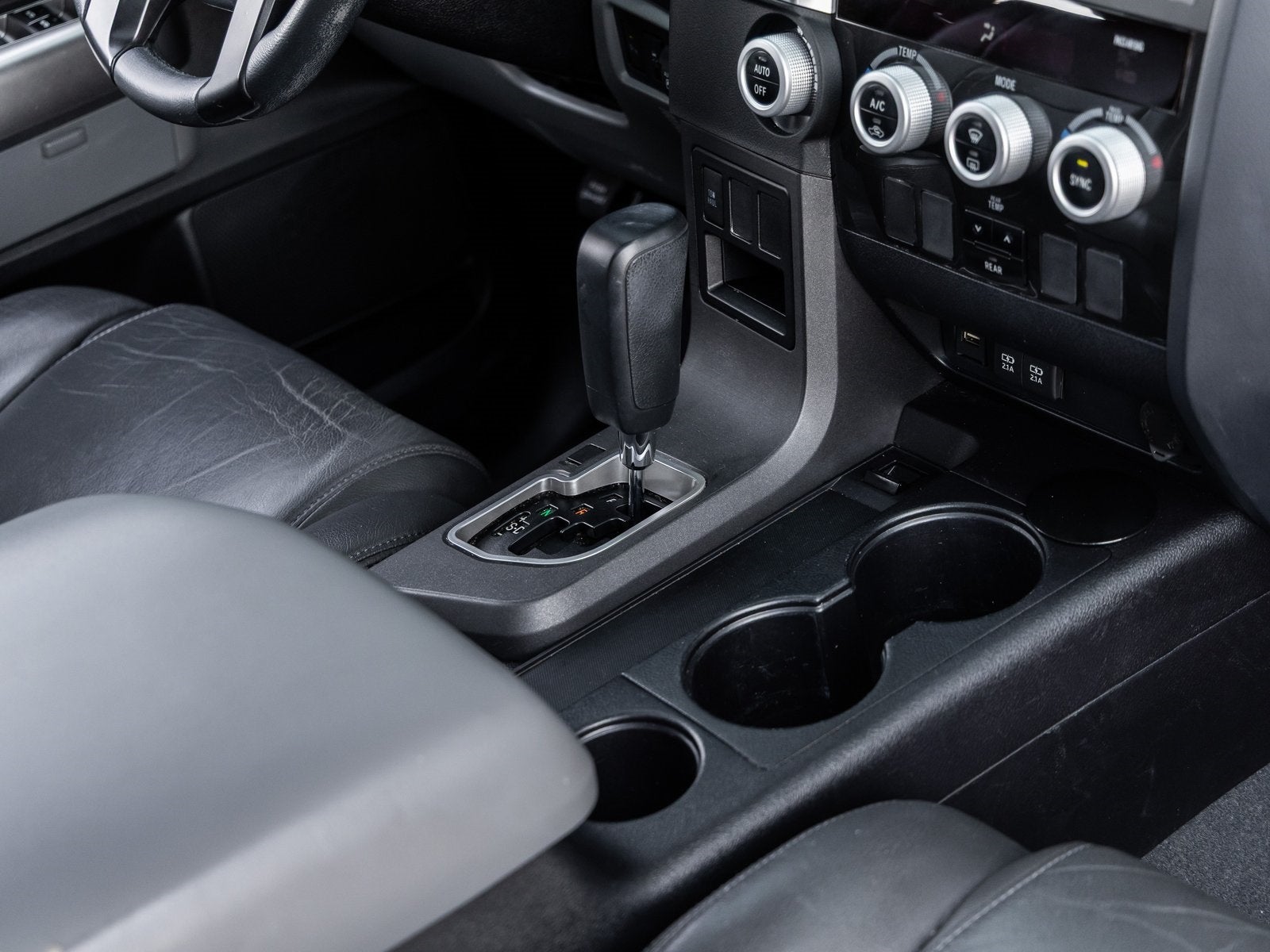 2020 Toyota Sequoia SR5 5.7L