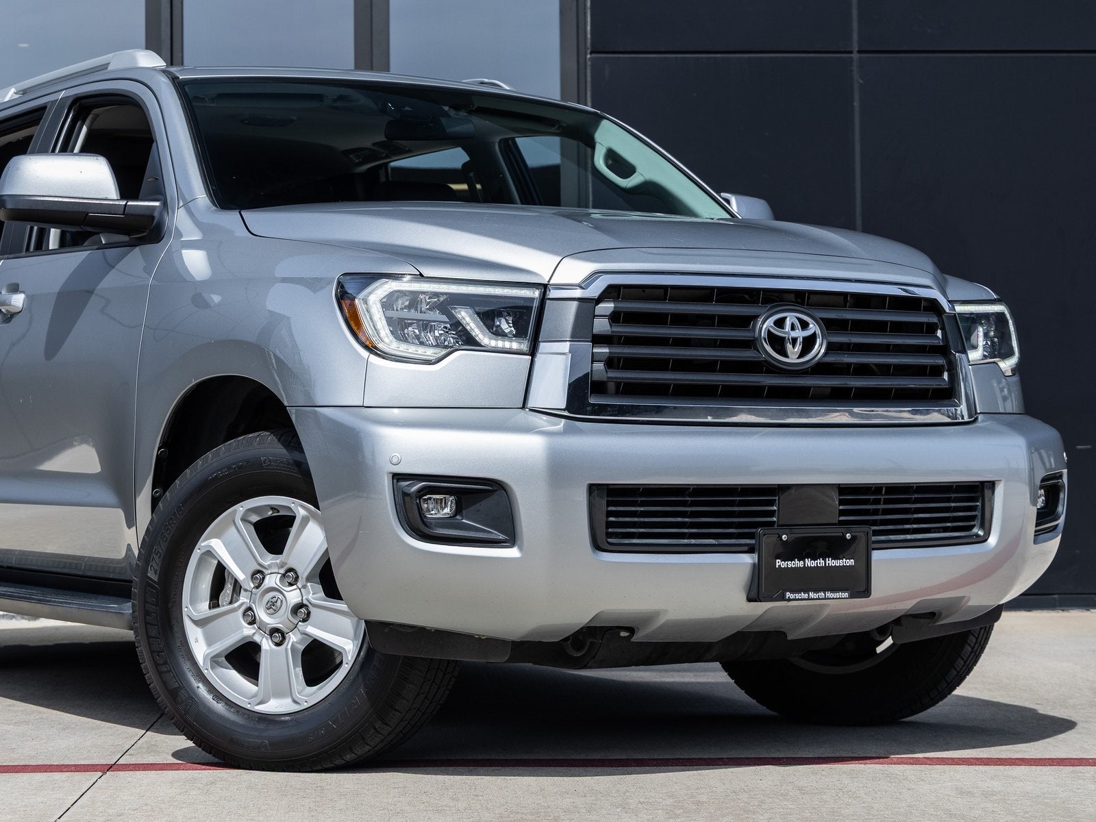 2020 Toyota Sequoia SR5 5.7L