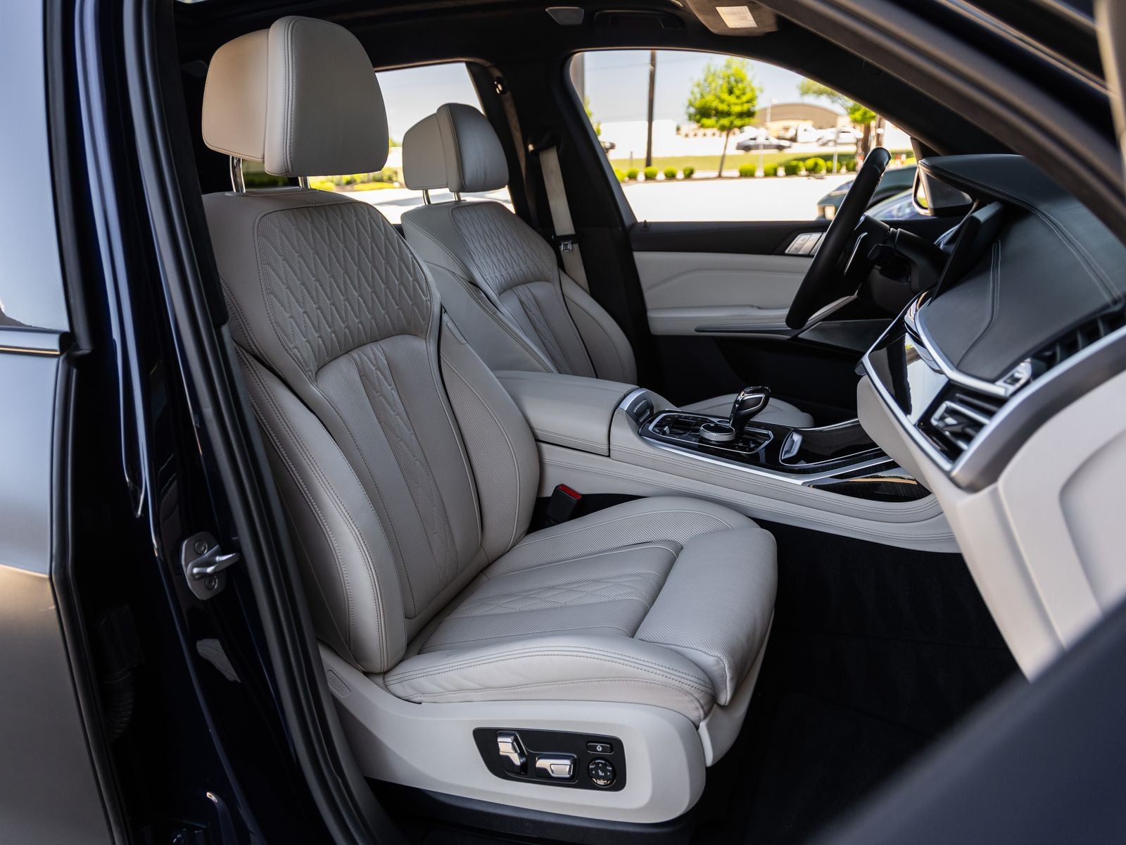 2021 BMW X7 M50i
