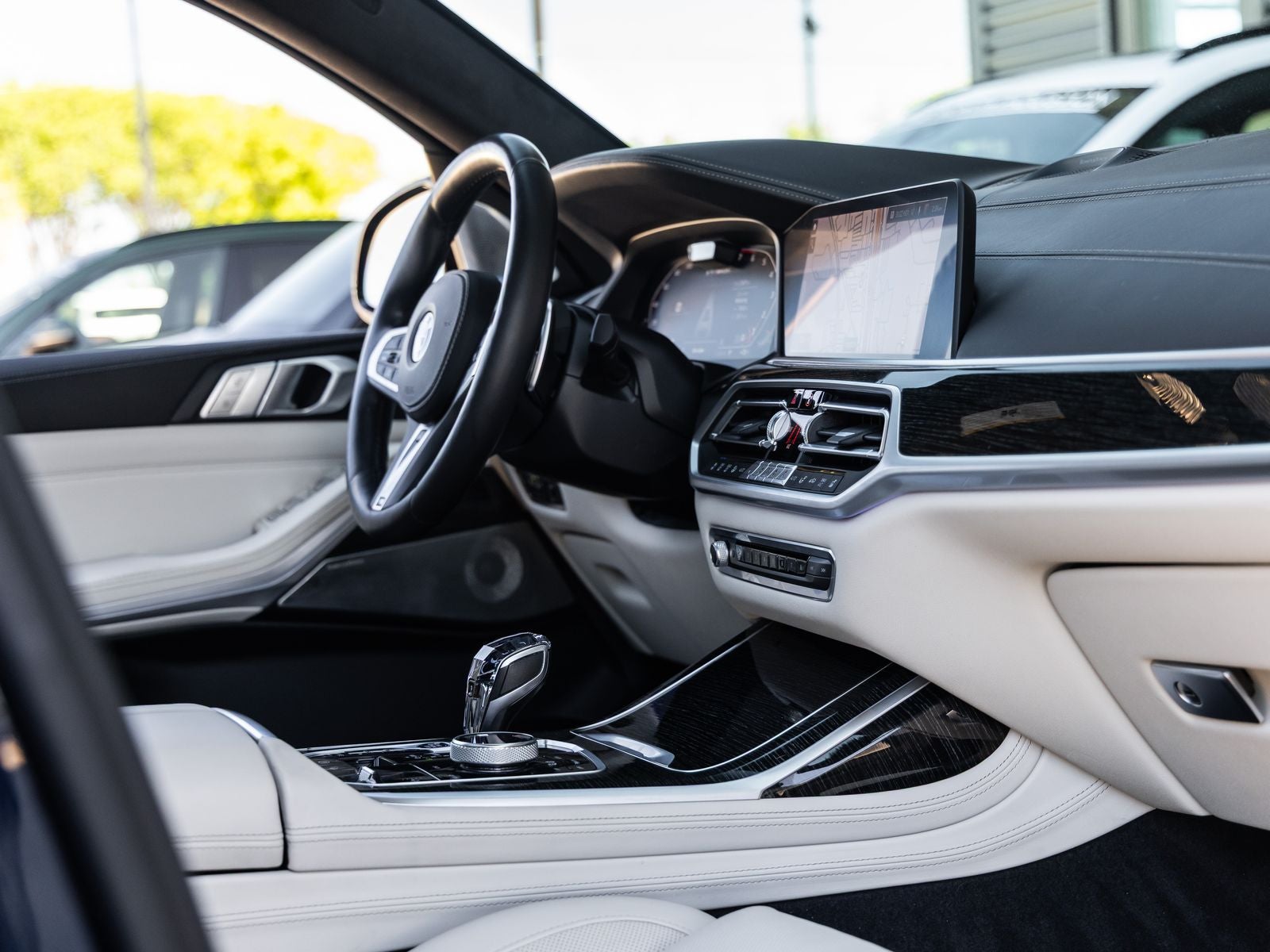 2021 BMW X7 M50i