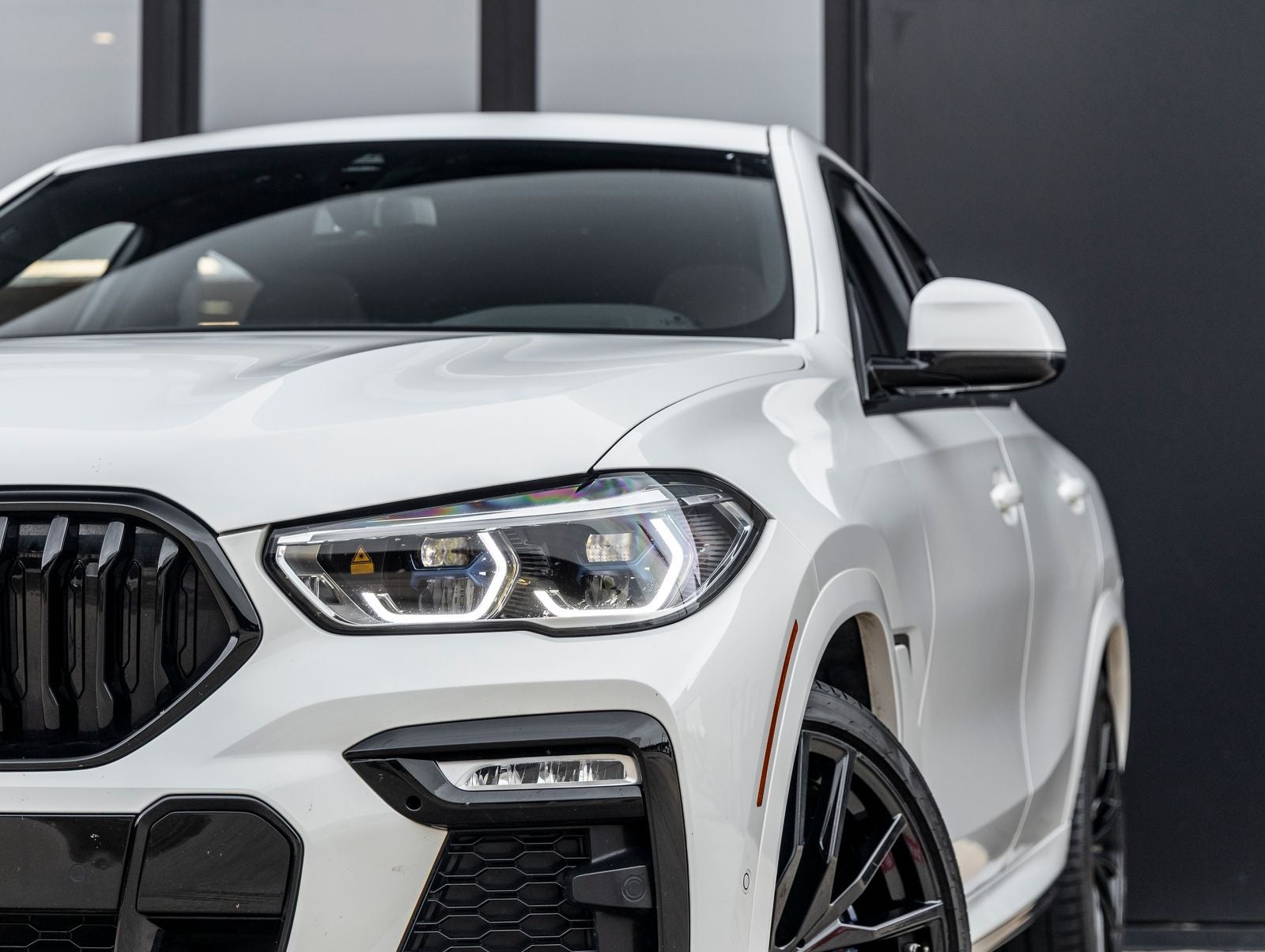 2021 BMW X6 M50i