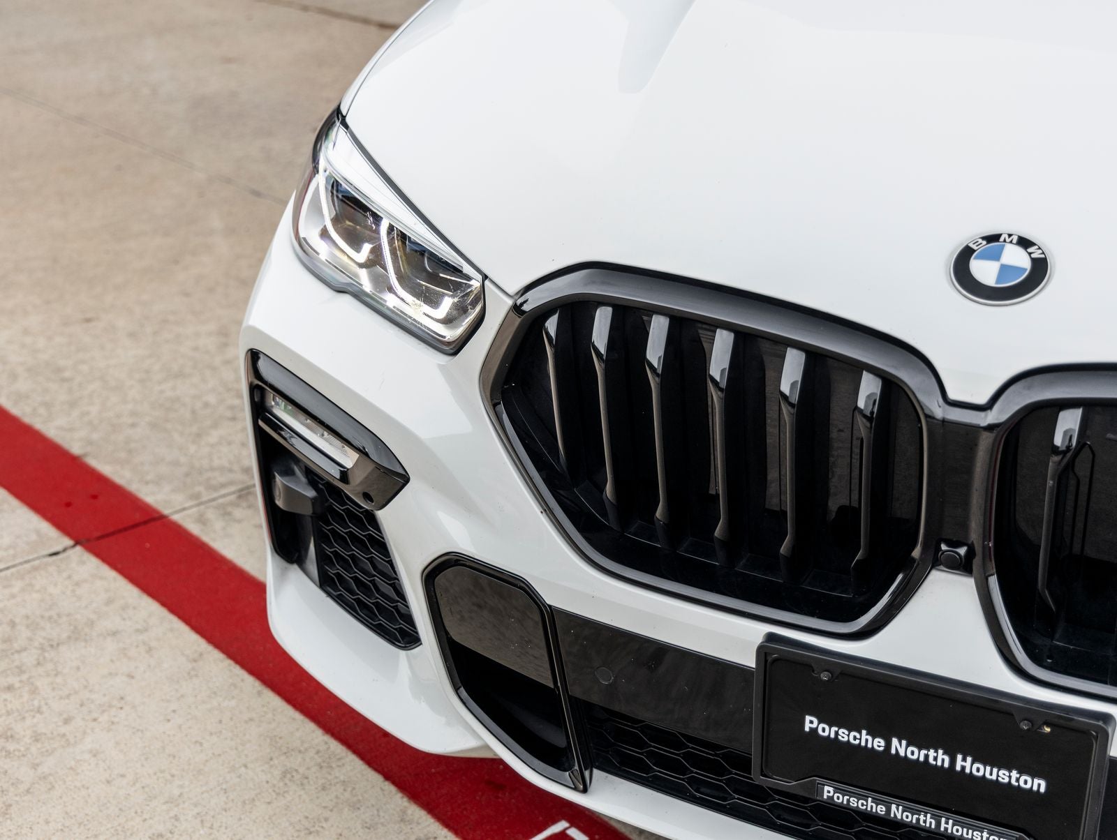 2021 BMW X6 M50i