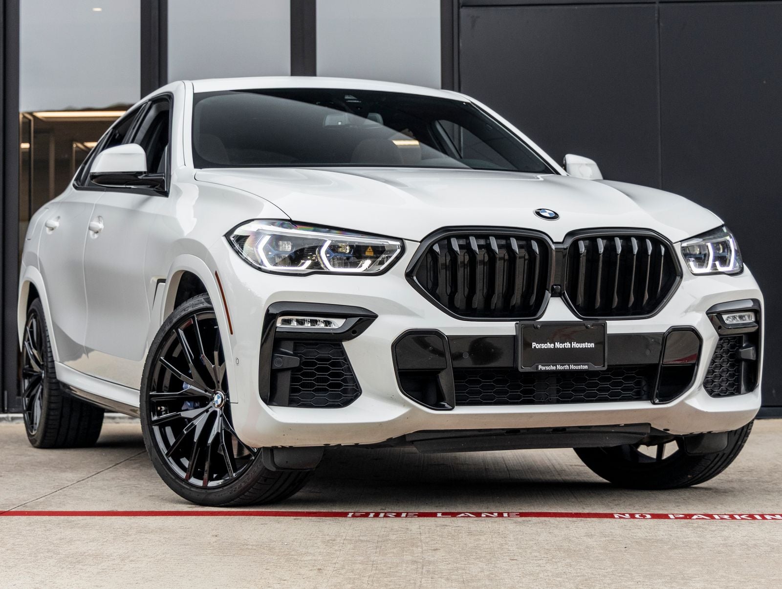 2021 BMW X6 M50i