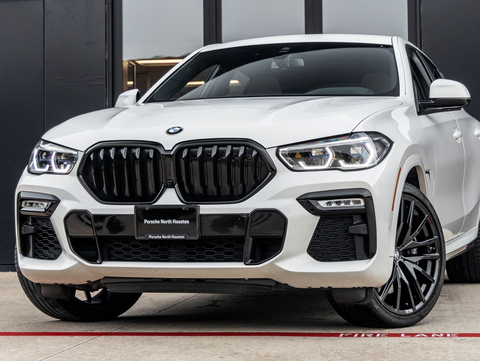 2021 BMW X6 M50i