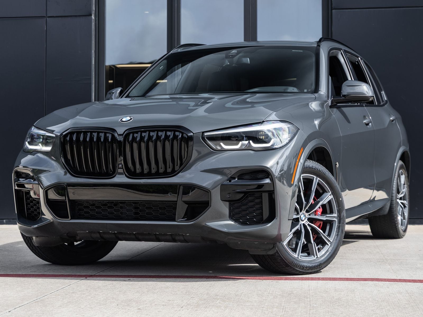 2023 BMW X5 M50i
