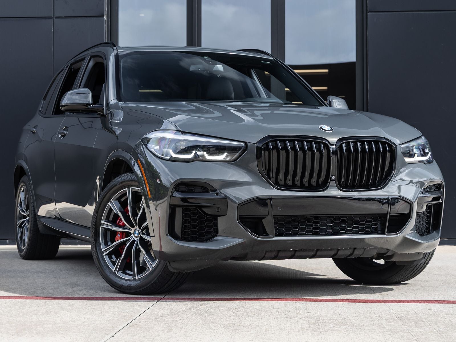 2023 BMW X5 M50i