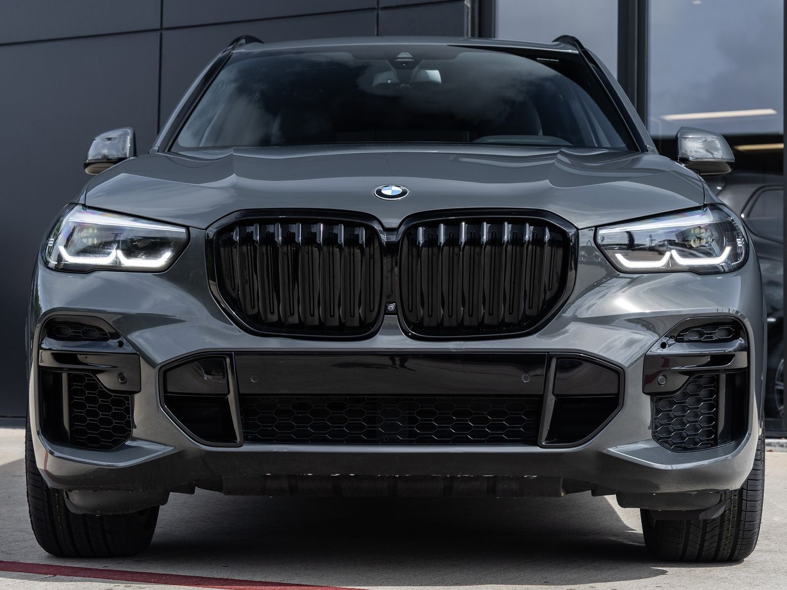 2023 BMW X5 M50i