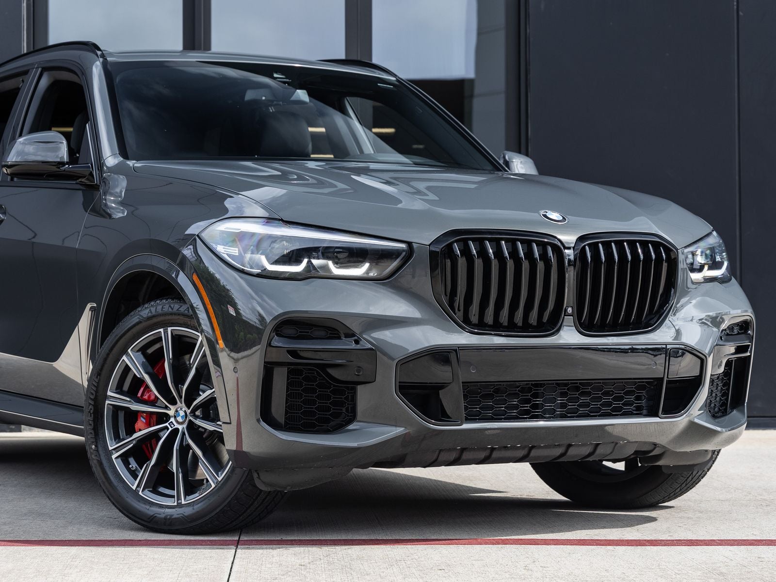 2023 BMW X5 M50i