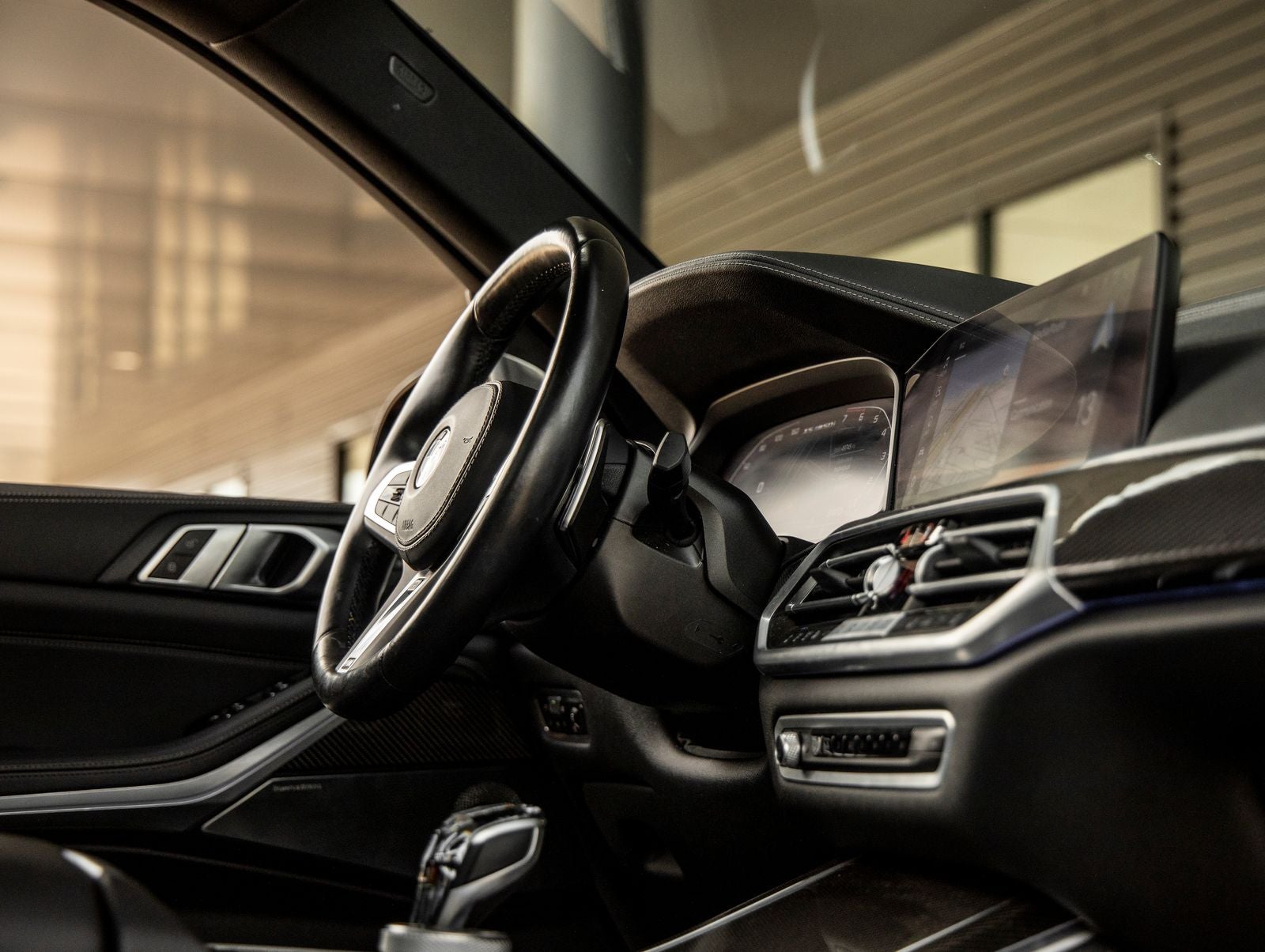 2023 BMW X5 M50i